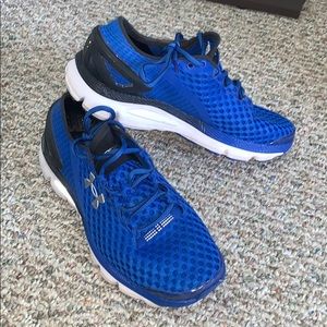 Men’s size 8 sneakers